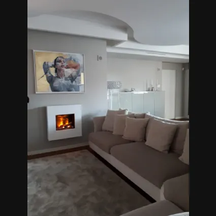 Camino elettrico ad acqua con cornice in MDF quadrata di colore bianco Fumetto di Maisonfire